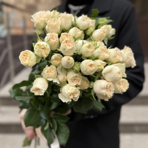 7 кустовых пионовидных роз Саммер-роз 60 см