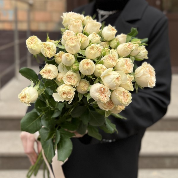 7 кустовых пионовидных роз Саммер-роз 50 см