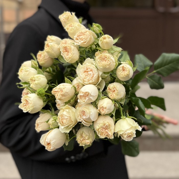 9 кустовых пионовидных роз Саммер-роз 50 см