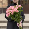9 розовых кустовых роз Одилия 60 см