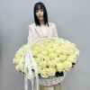 101 белая роза Мондиаль в корзине