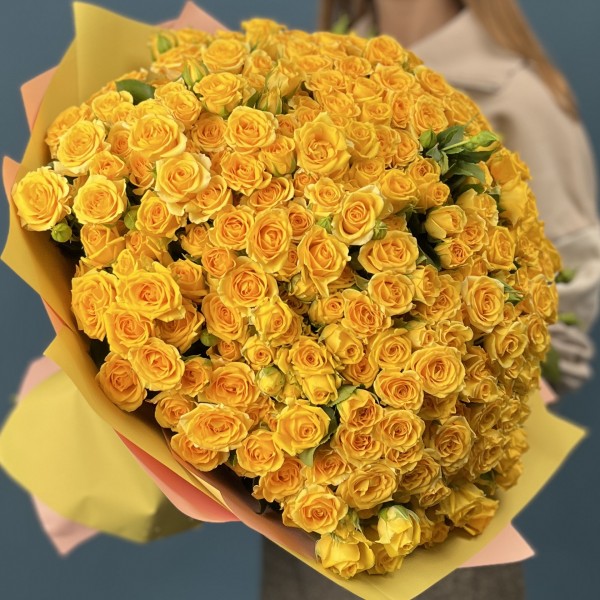 101 кустовая Роза Еллоу бейби 40 см