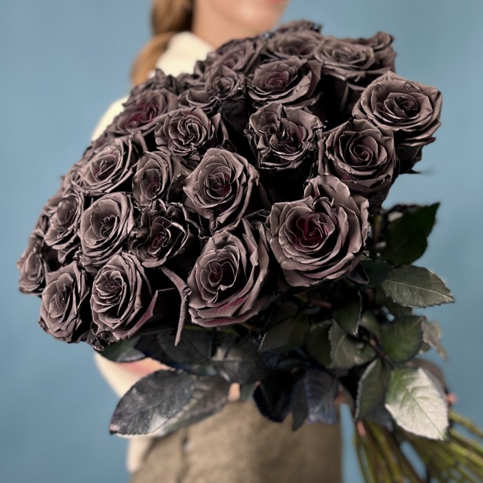 35 черных роз 60 см