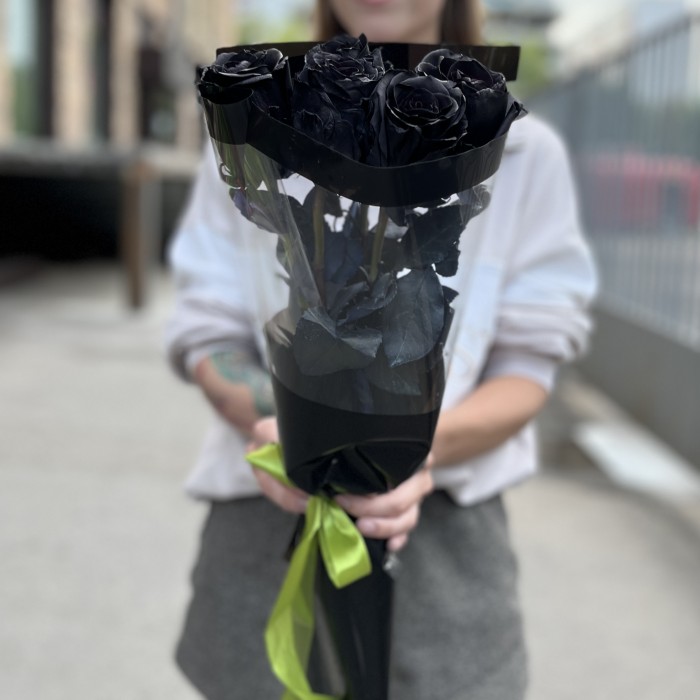 5 черных Роз 60 см