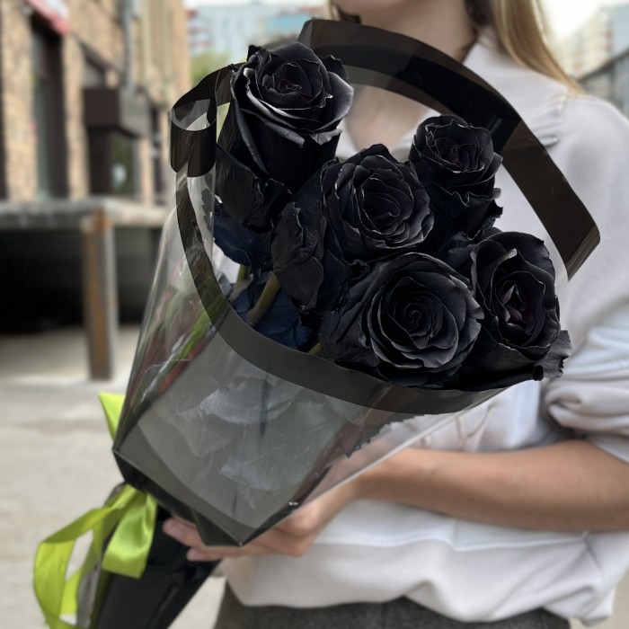 5 черных Роз 60 см