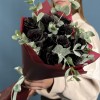 9 черных Роз 60 см с эвкалиптом