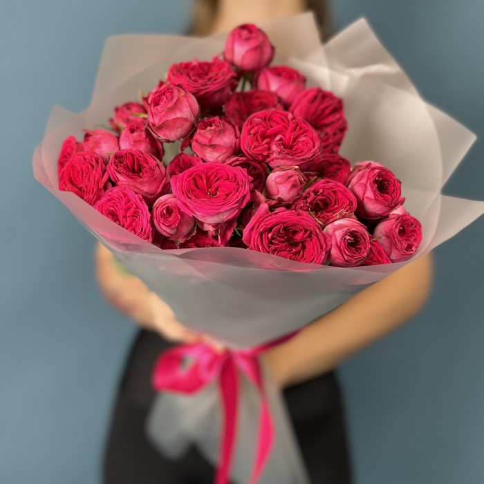 9 кустовых пионовидных роз Роял трендсеттер 40 см