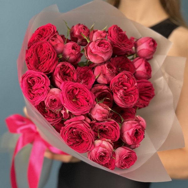 9 кустовых пионовидных роз Роял трендсеттер 40 см