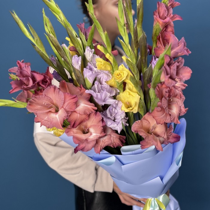 15 гладиолусов MIX