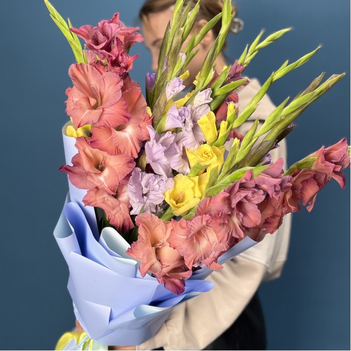 15 гладиолусов MIX