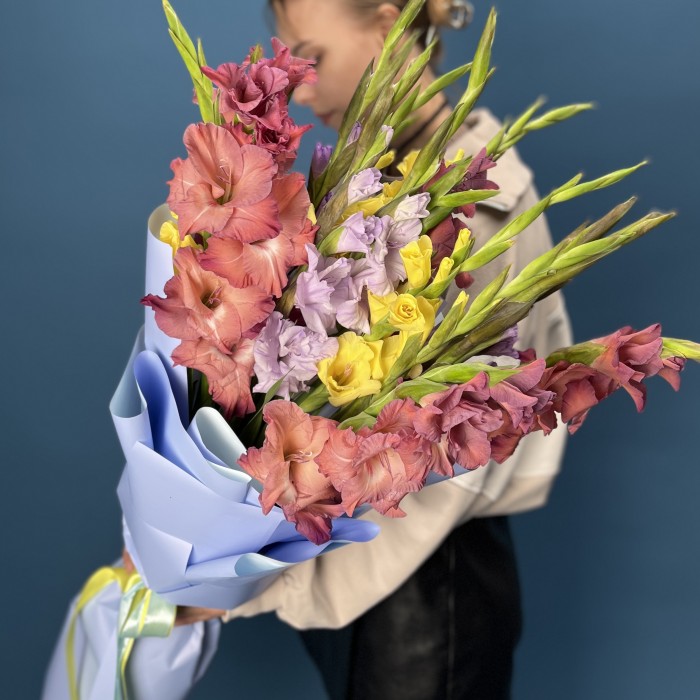 15 гладиолусов MIX