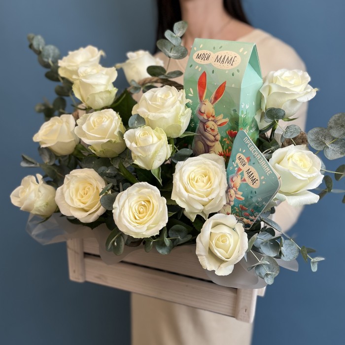 15 белых роз в ящике Моей маме