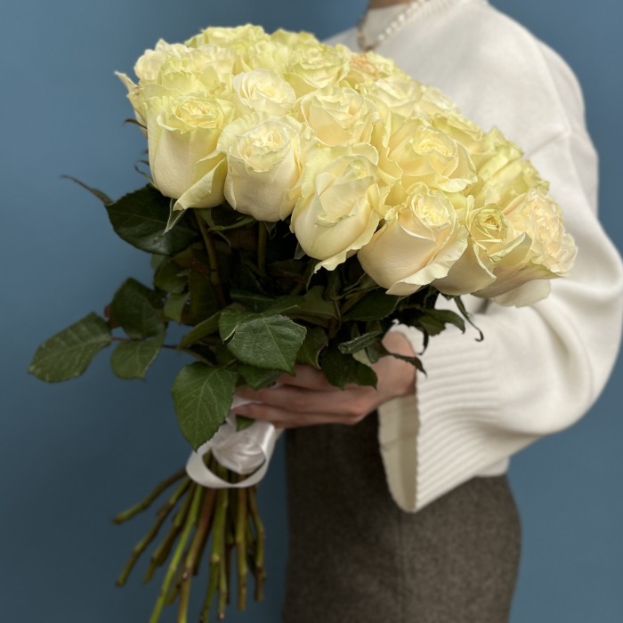 25 роз Мондиаль 50 см