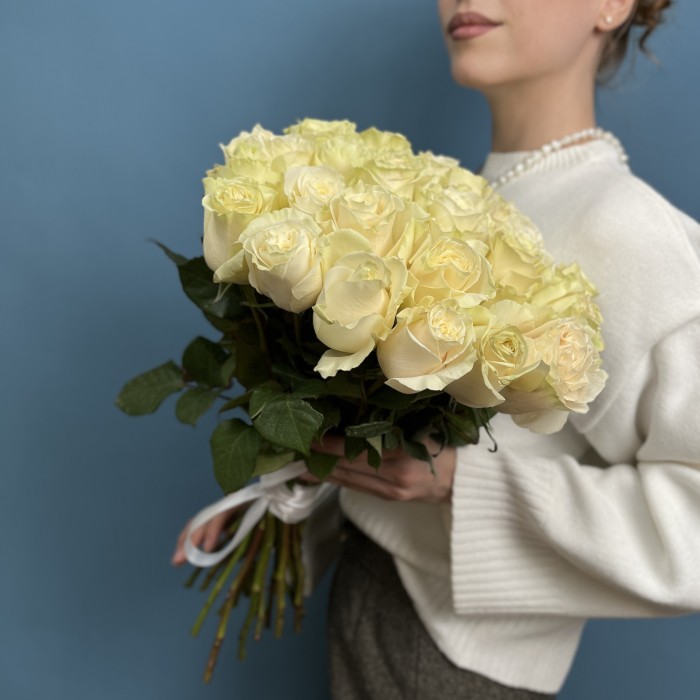 25 роз Мондиаль 50 см