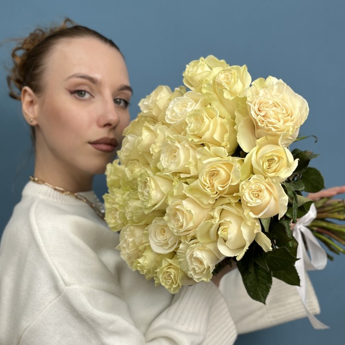 25 роз Мондиаль 50 см