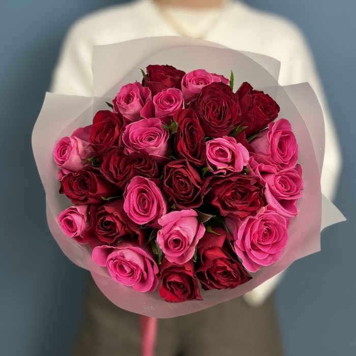 25 роз Ягодка Малинка