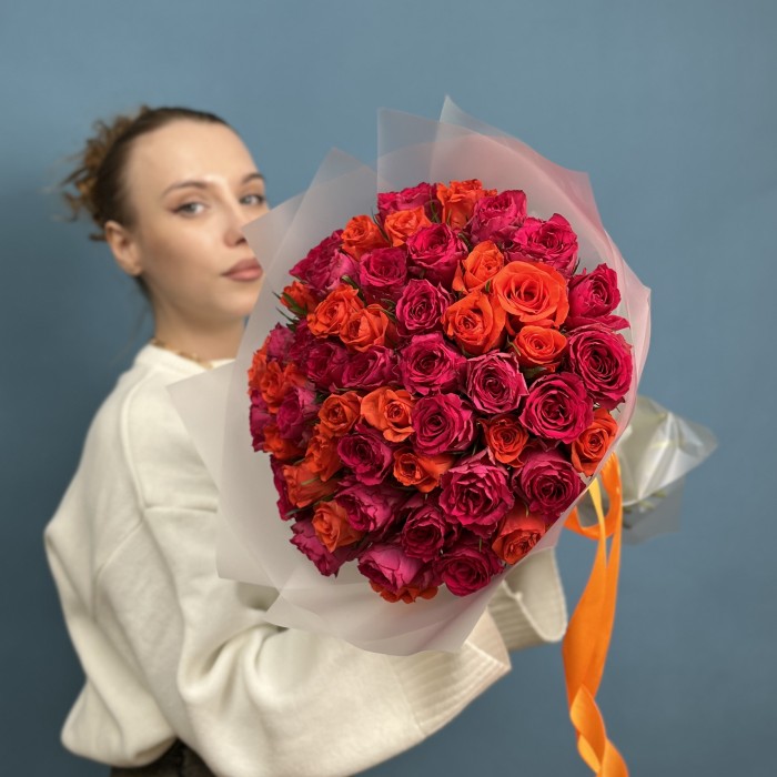 51 яркая роза Тутти-Фрутти