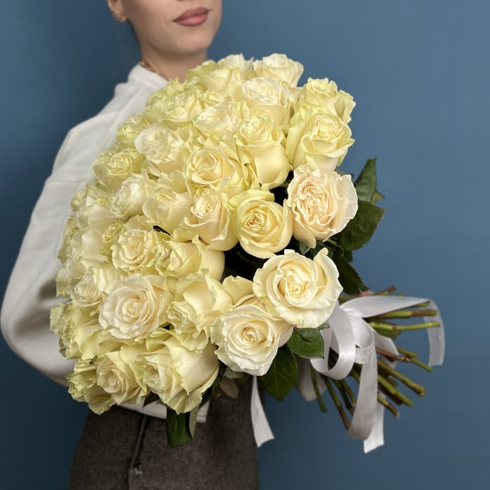 51 роза мондиаль 50 см