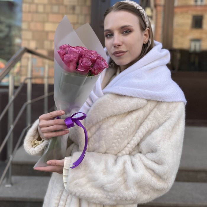 15 фиолетовых роз Дип Перпал 40 см