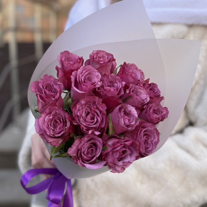 15 фиолетовых роз Дип Перпал 40 см