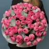 15 кустовых розовых роз Жизель в коробке