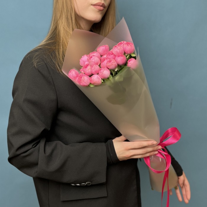 5 кустовых розовых роз Жизель 60 см