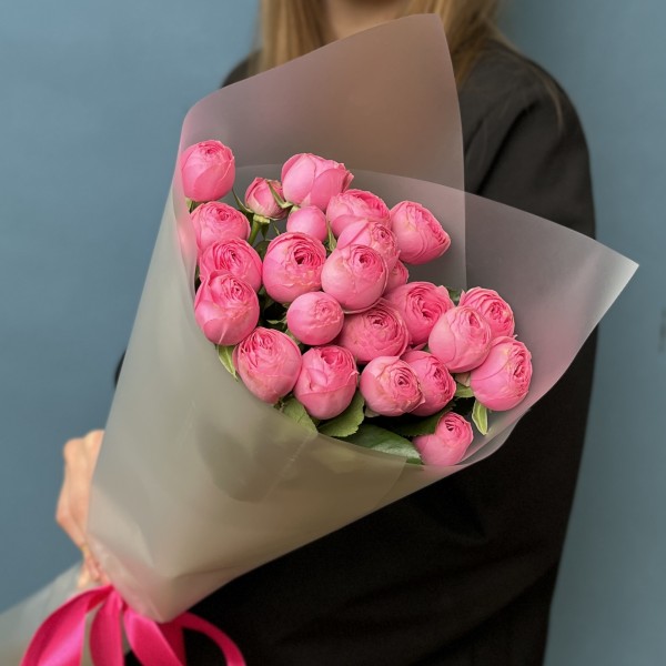 5 кустовых розовых роз Жизель 60 см