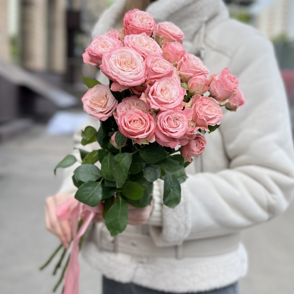 5 кустовых Пионовидных роз Мадам Бомбастик 60 см