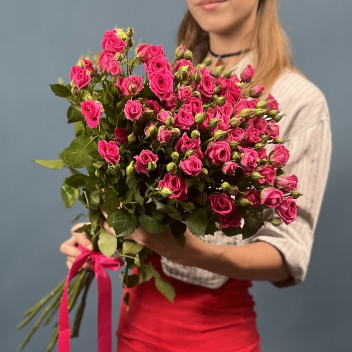 11 кустовых роз Глория 70 см