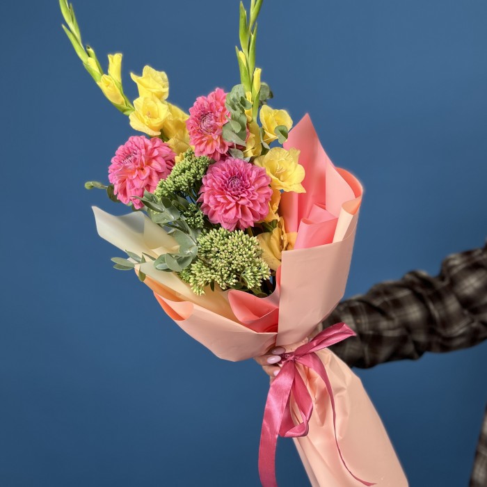 Букет в школу яркие краски