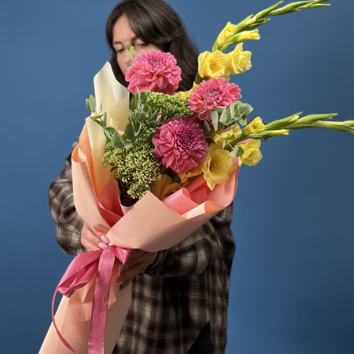 Букет в школу яркие краски