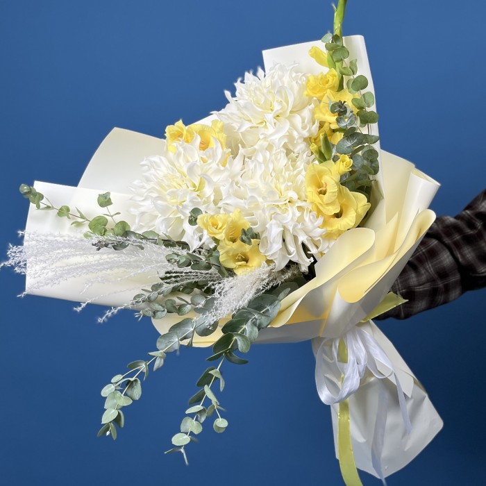 Сборный букет осенние облака