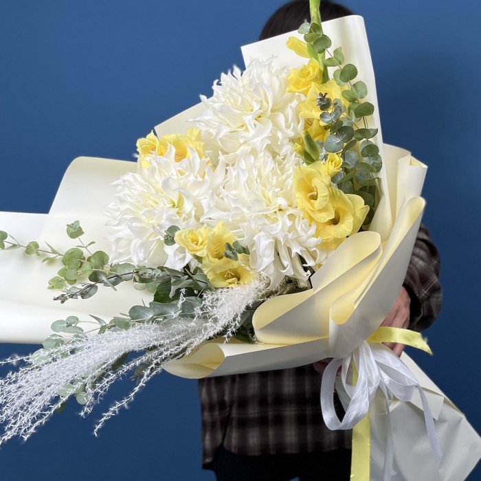 Сборный букет осенние облака