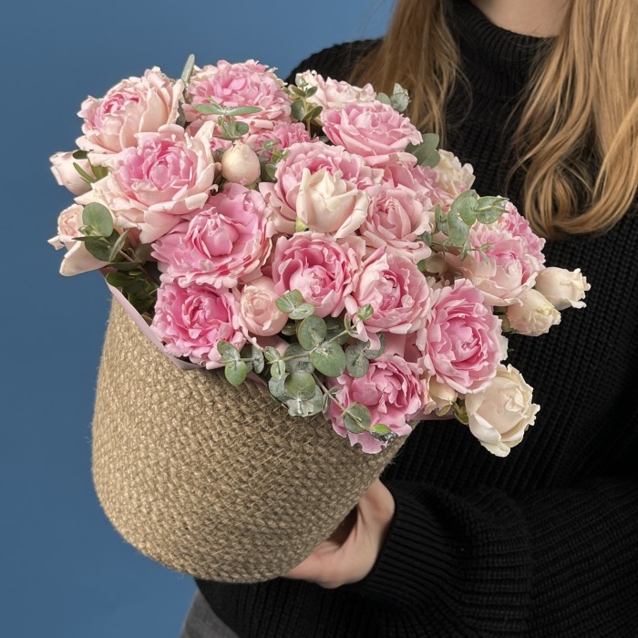 15 кустовых пионовидных роз Кэнди Флоу в кашпо