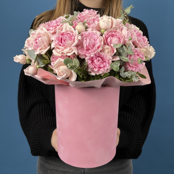 15 кустовых пионовидных роз Кэнди Флоу  в коробке