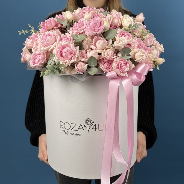 51 кустовая пионовидная роза Кэнди Флоу  в коробке