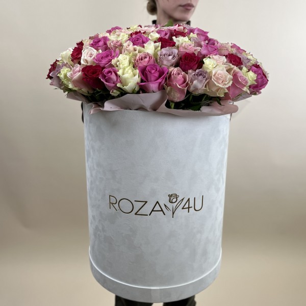 151 роза Нежный Микс в бархатной коробке