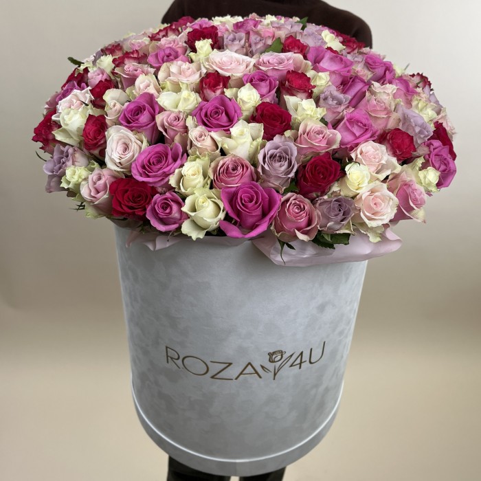 151 роза Нежный Микс в бархатной коробке