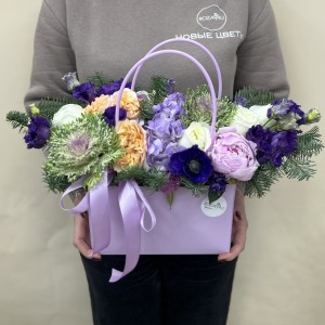 Букет дня в коробке Стильный Сюрприз