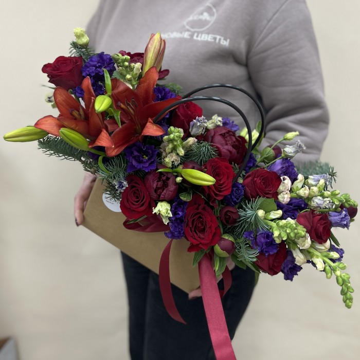 Букет дня в коробке Символ Любви