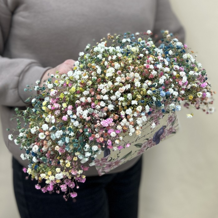 Букет дня в коробке весенний поцелуй