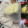19 длинных белых роз 70 см