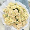 19 кустовых кремовых роз Аксана 70 см