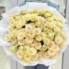 19 кустовых кремовых роз Аксана 70 см