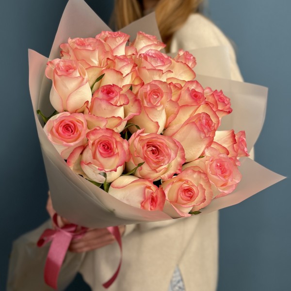 19 роз Джумилия 60 см