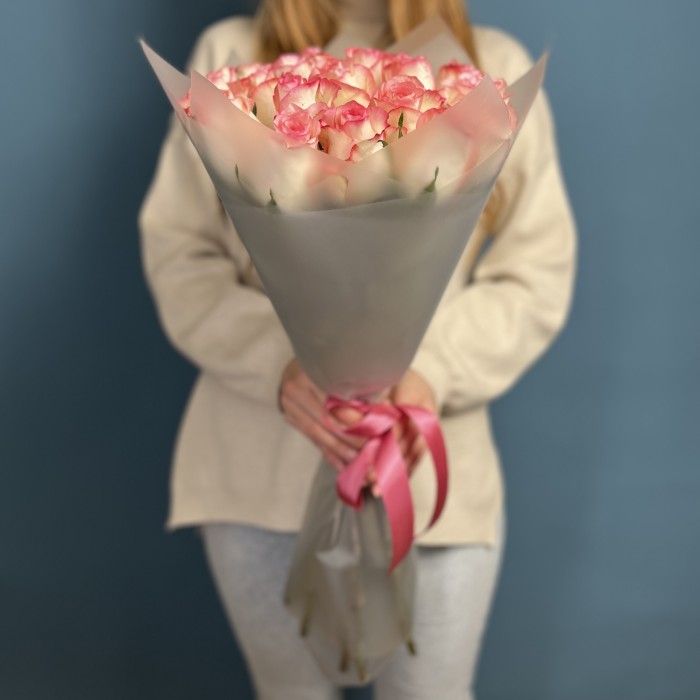 19 роз Джумилия 60 см