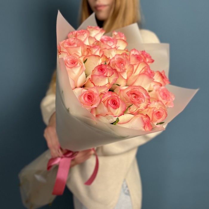 19 роз Джумилия 60 см