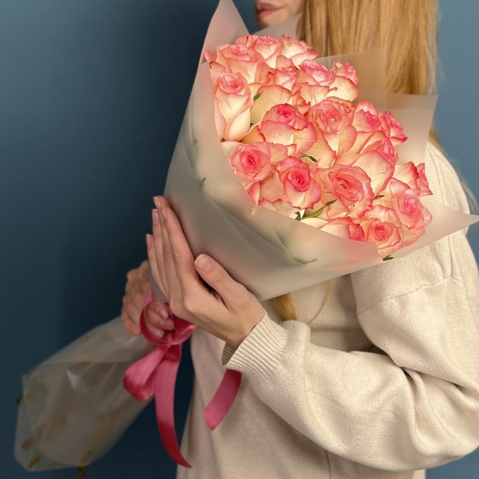 19 роз Джумилия 60 см