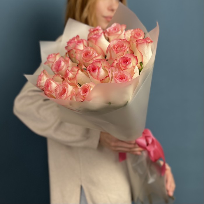 19 роз Джумилия 60 см