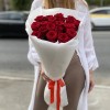 19 красных роз 70 см